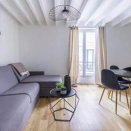 Apartament Grands Boulevards 41 Paryż