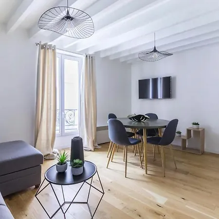 Apartament Grands Boulevards 41 Paryż